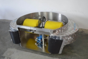Circus skimmer with rotating drums