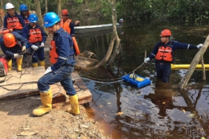 Mini Skimmer Elastec dans la jungle