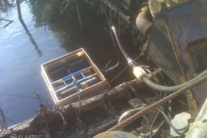 Drum type oil skimmer