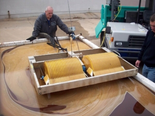 TDS118 oil skimmer demonstration