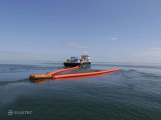 Grooved disc skimmer