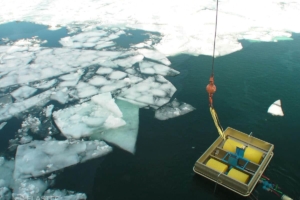Icy cold weather oil spill response
