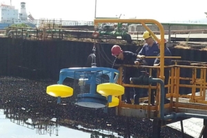 Industrial oil skimmer