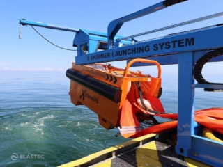 Launching X150 skimmer