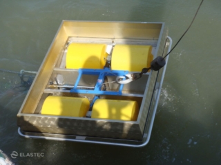 Skimmer Magnum 100 na água