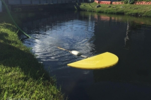 Shovelhead floating oil suction skimmer