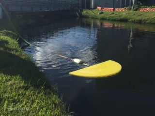 Shovelhead floating oil suction skimmer