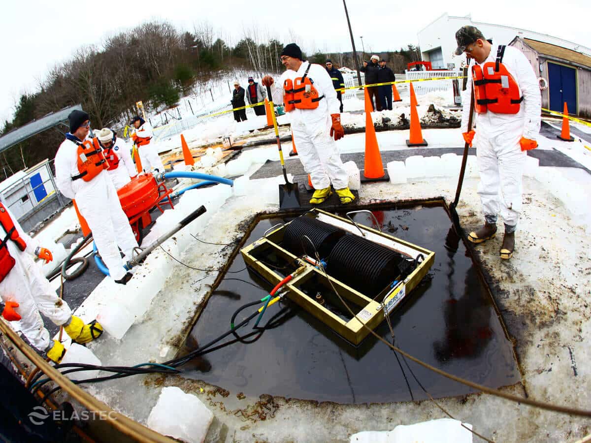 TDS136 skimming oil in ice
