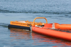 X150 grooved disc oil skimmer