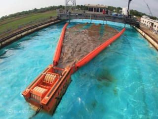 X150 no tanque Ohmsett