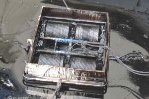 Magnum 100 with grooved drum skimming oil from water