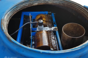 Mini-Ölskimmer im Tank