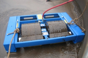 MiniMax oil skimmer closeup
