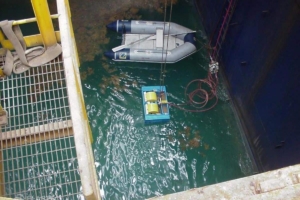 MiniMax oil skimmer in offshore drilling moon pool