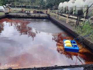 MiniMax oil skimmer in oil pit
