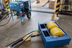MiniMax oil skimmer with pump and power unit