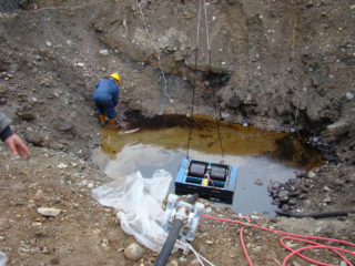 MiniMax skimming oil from water
