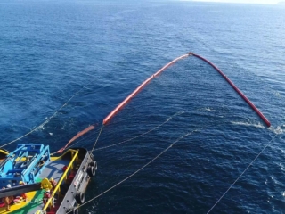 Skimmer para resposta a derramamento de óleo offshore