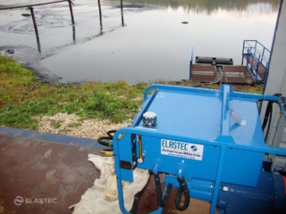 Skimmer with power unit