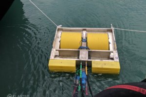 TDS118 drum oil skimmer in water