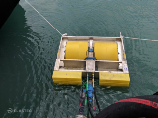 TDS118 drum oil skimmer in water