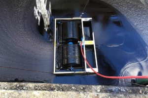 TDS118 skimming oil from natural oil seep