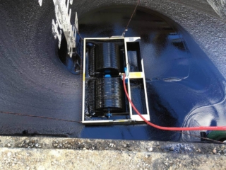 TDS118 skimming oil from natural oil seep