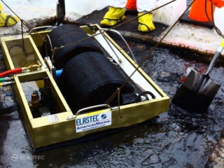 TDS136 oil skimmer in icy conditions