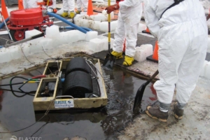 TDS136 skimmer in ice with steam heating
