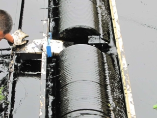 TDS136 skimmer in oil