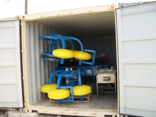 Weir skimmer in container