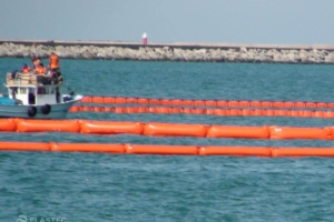 Airmax oil containment boom deployed