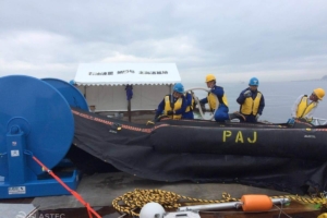 Deploying inflatable containment boom 2