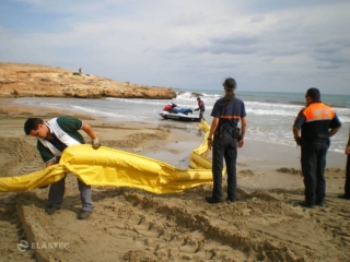 समुद्र तट पर ऑप्टिमैक्स की तैनाती