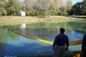Economax floating containment boom