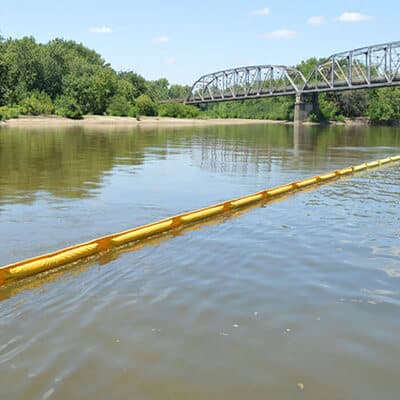 Barrage de confinement des déversements d'hydrocarbures OptiMax