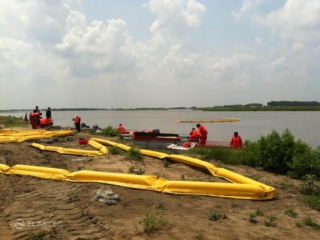 नियंत्रण बूम तैनात करने की तैयारी