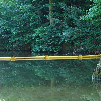 Barrage de confinement des déversements d'hydrocarbures SuperSwamp