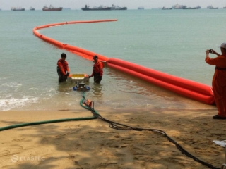 gallery-shoremax-inter-tidal-boom-on-beach Shoremax inter-tidal boom on beach