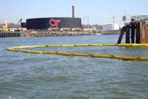 Simplex boom deployed in water