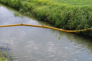 SuperStream floating debris boom