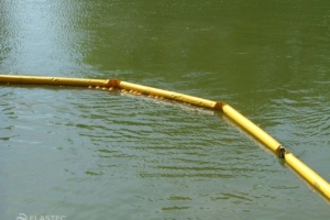 SuperSwamp spill containment boom