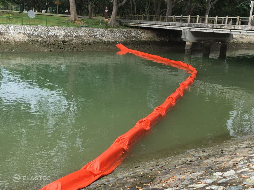 Pluma de contención de petróleo SuperMax