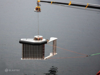 2m-boomvane-baissé dans l'eau 2M BoomVane est descendu dans l'eau