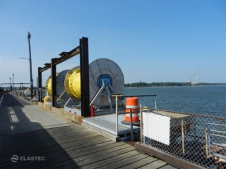 Boom reel with Elastec barriers