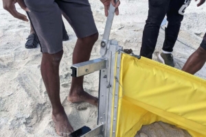 Elastec magnetic containment boom connector