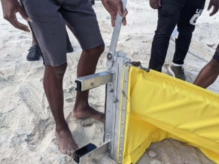 Elastec magnetic containment boom connector