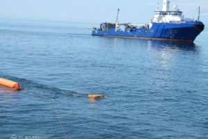 1M BoomVane with vessel