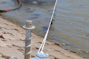 Terra Twist boom anchoring system