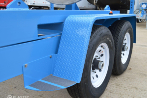 Manual boom reel trailer step detail